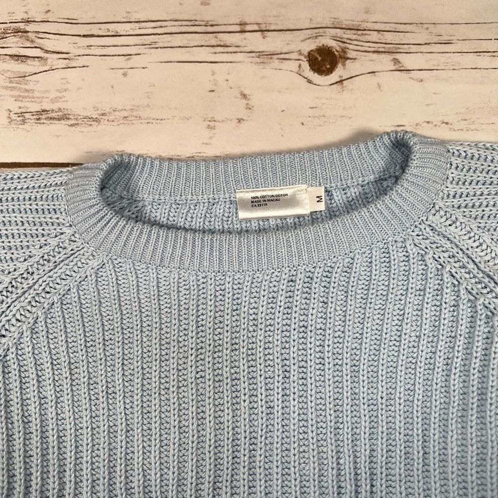 🎇NEW Unbranded Powder Blue Crew Neck Knit Sweater Size M (Girl) - Picture 3 of 3